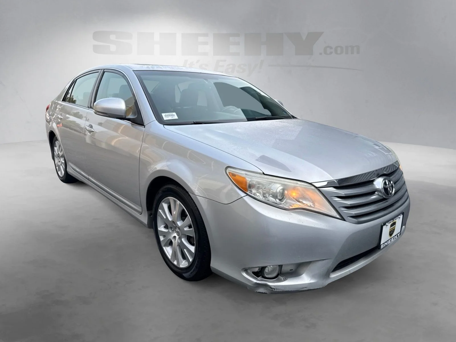 Used 2012 Silver Toyota Base image 2