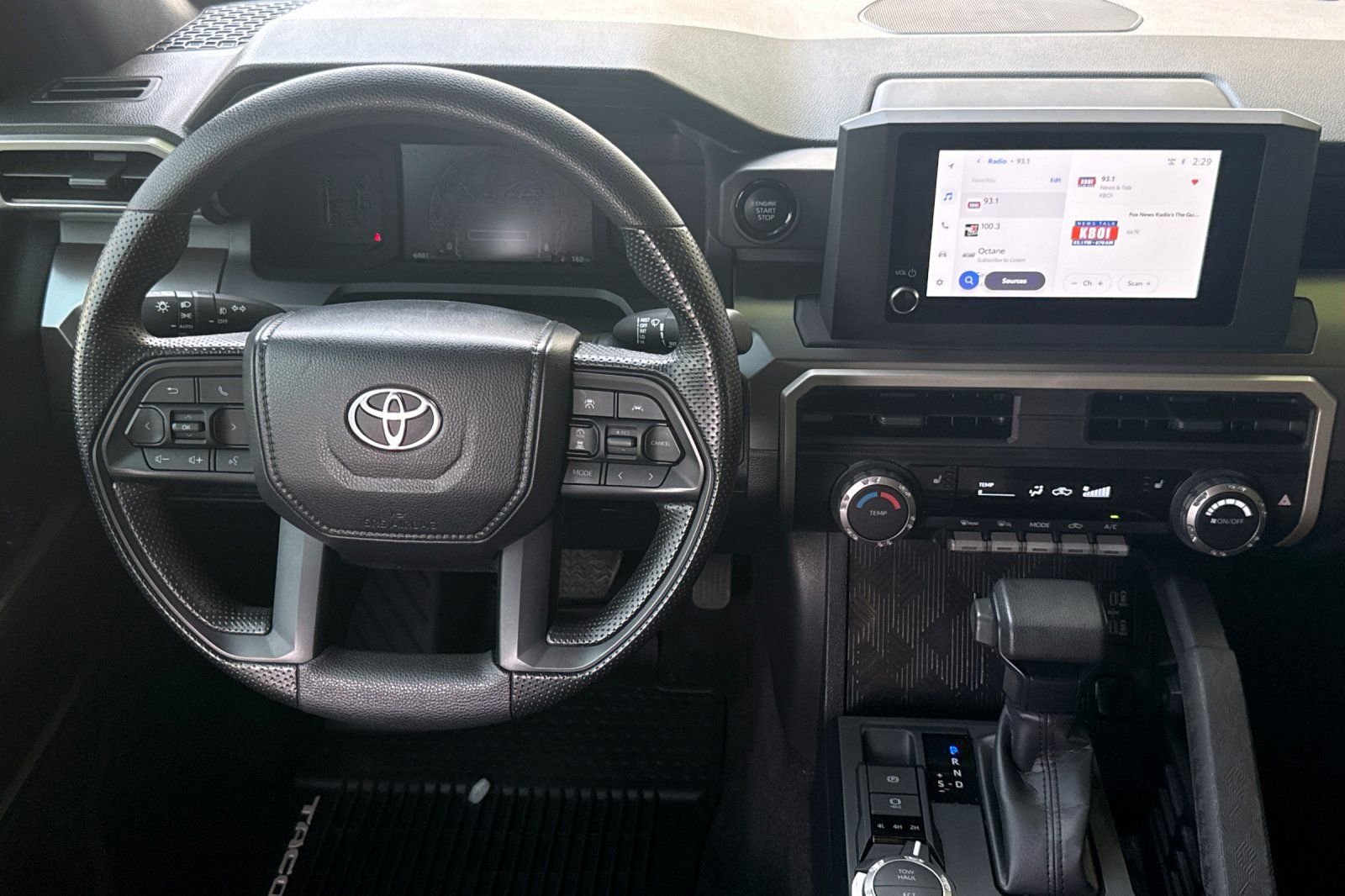 Used 2024  Toyota SR5 image 13