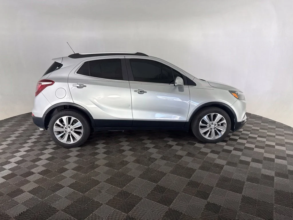 Used 2018 Silver Buick Preferred image 4