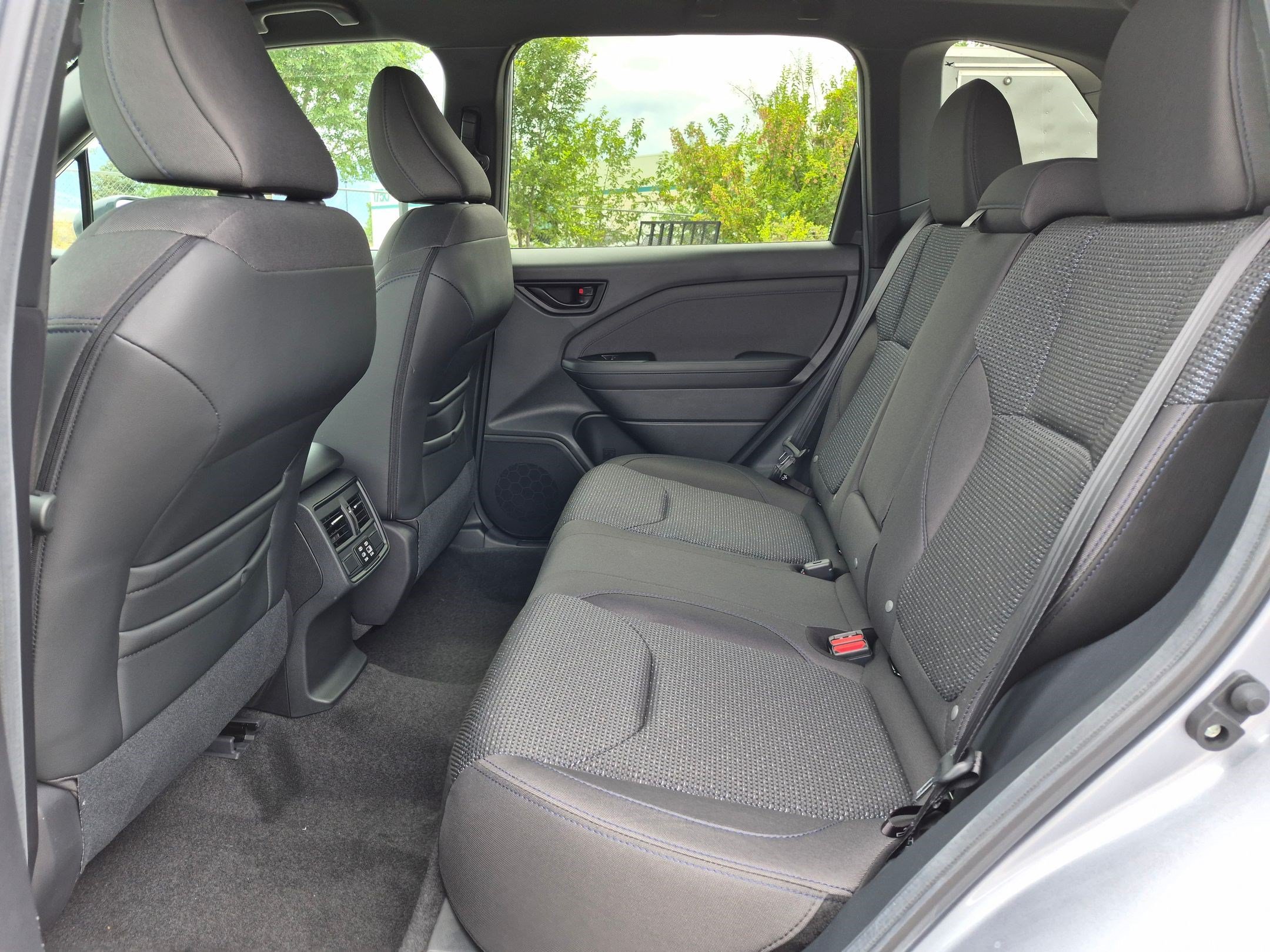 New 2026 ICE SILVER METALLIC Subaru Premium image 27