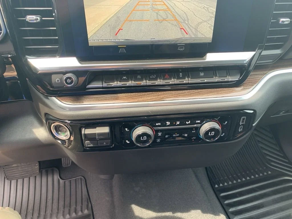 2025 Chevrolet Silverado 1500 LT - Photo 22