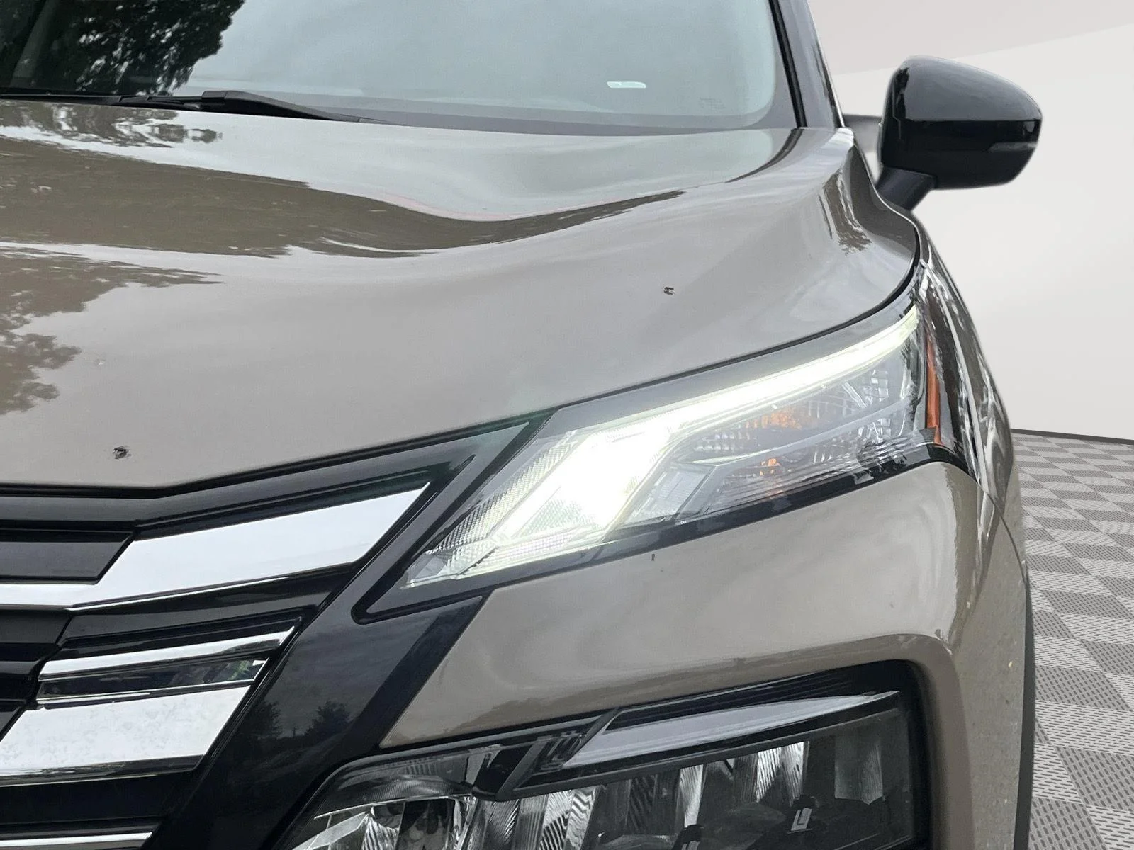 Used 2024 Baja Storm Metallic/Super Black Nissan SL image 11