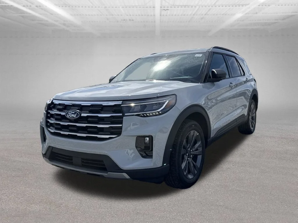 New 2027 Avalanche Gray Ford Active image 3