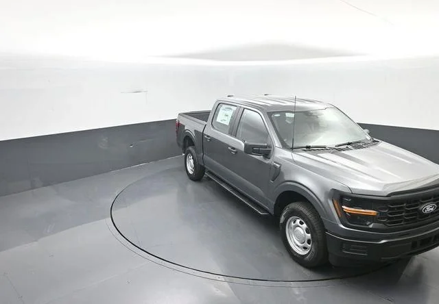 New 2026 Carbonized Gray Metallic Ford XL image 22