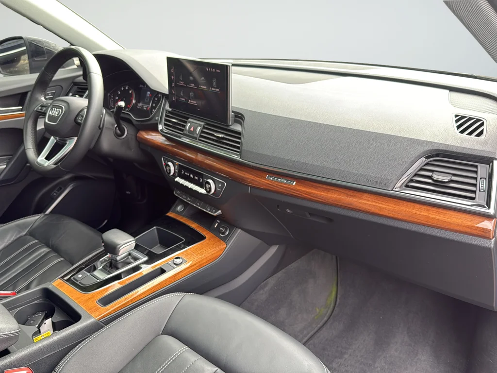 Used 2023 Black Audi 45 S line Premium image 10