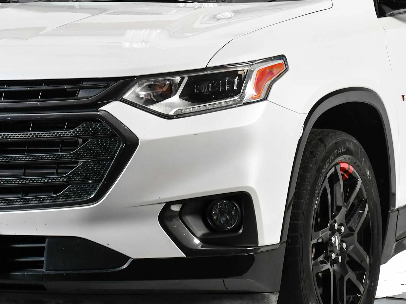 Used 2019 Iridescent Pearl Tricoat Chevrolet Premier image 9