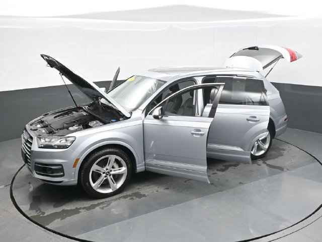 Used 2019 Silver Audi 55 Prestige image 28
