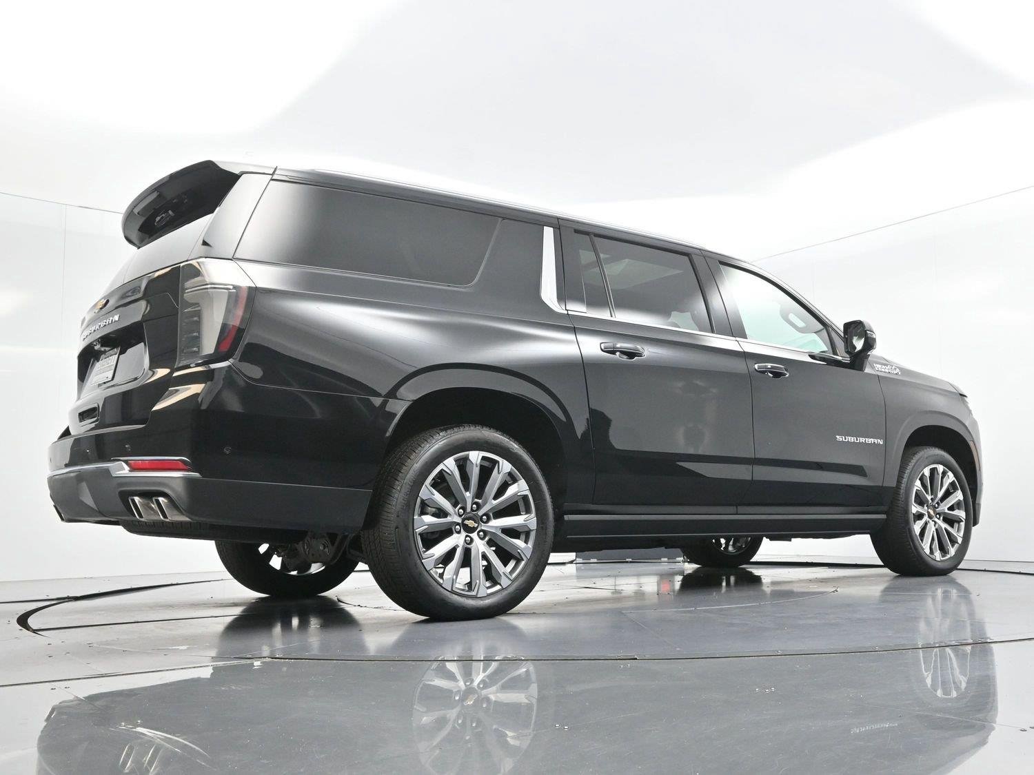 Used 2025 Black Chevrolet High Country image 60