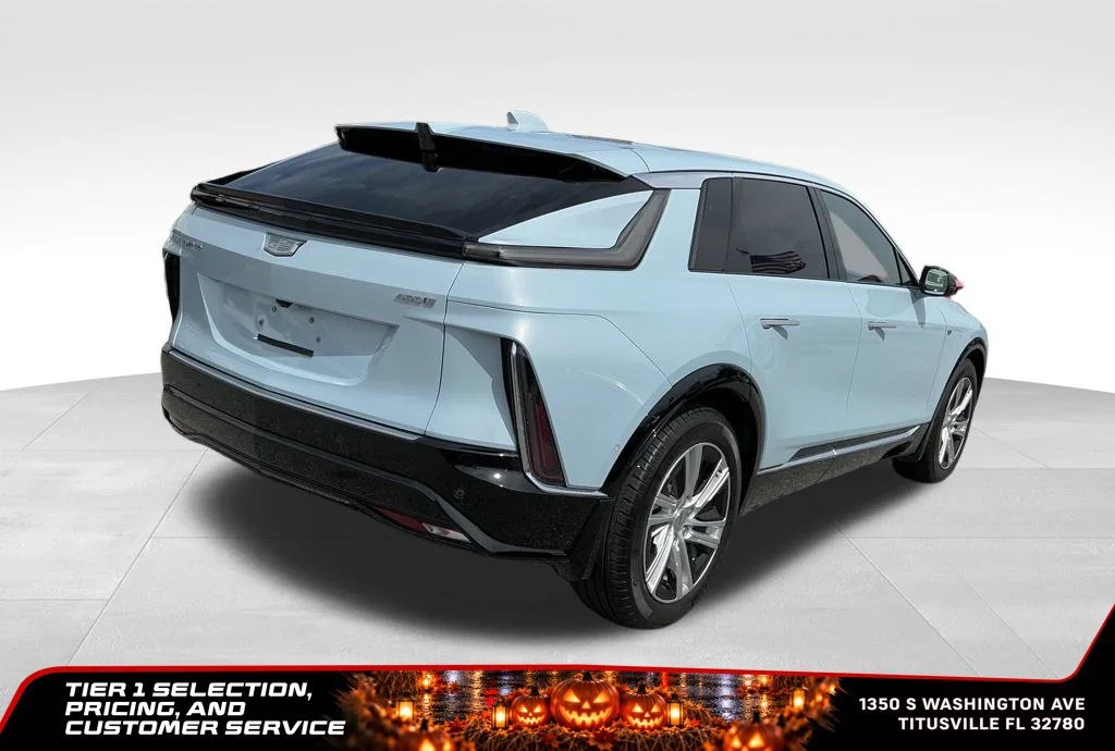 Used 2024 Nimbus Metallic Cadillac Tech image 6