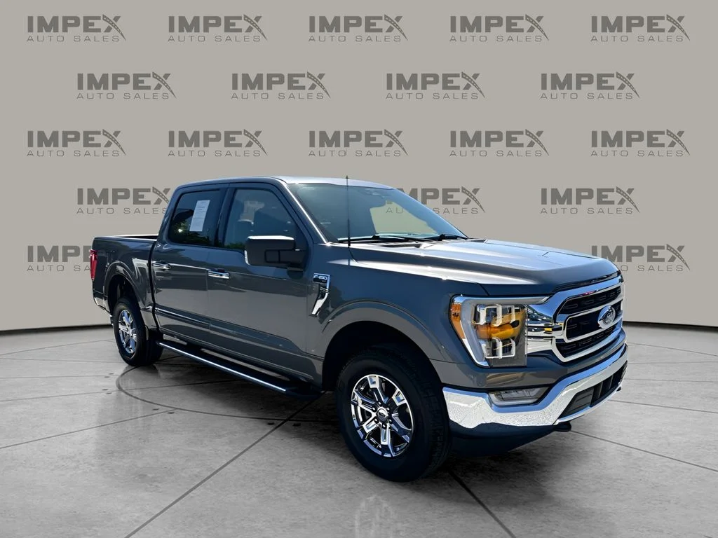 Used 2023 Gray Ford XLT image 7