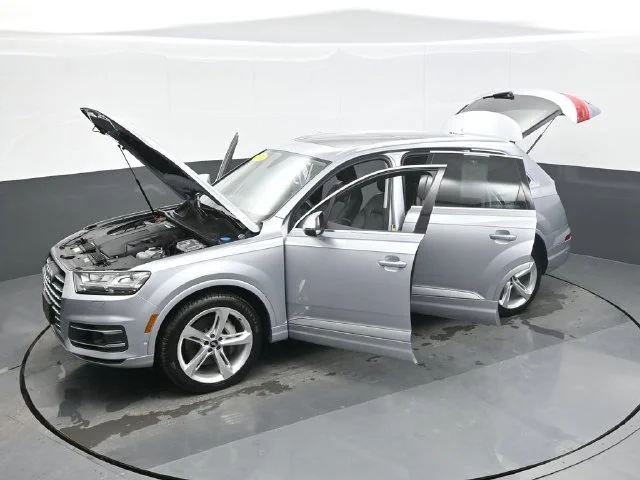 Used 2019 Silver Audi 55 Prestige image 28