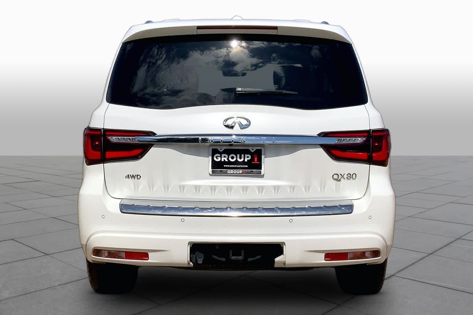 Used 2022 Moonstone White INFINITI LUXE image 5