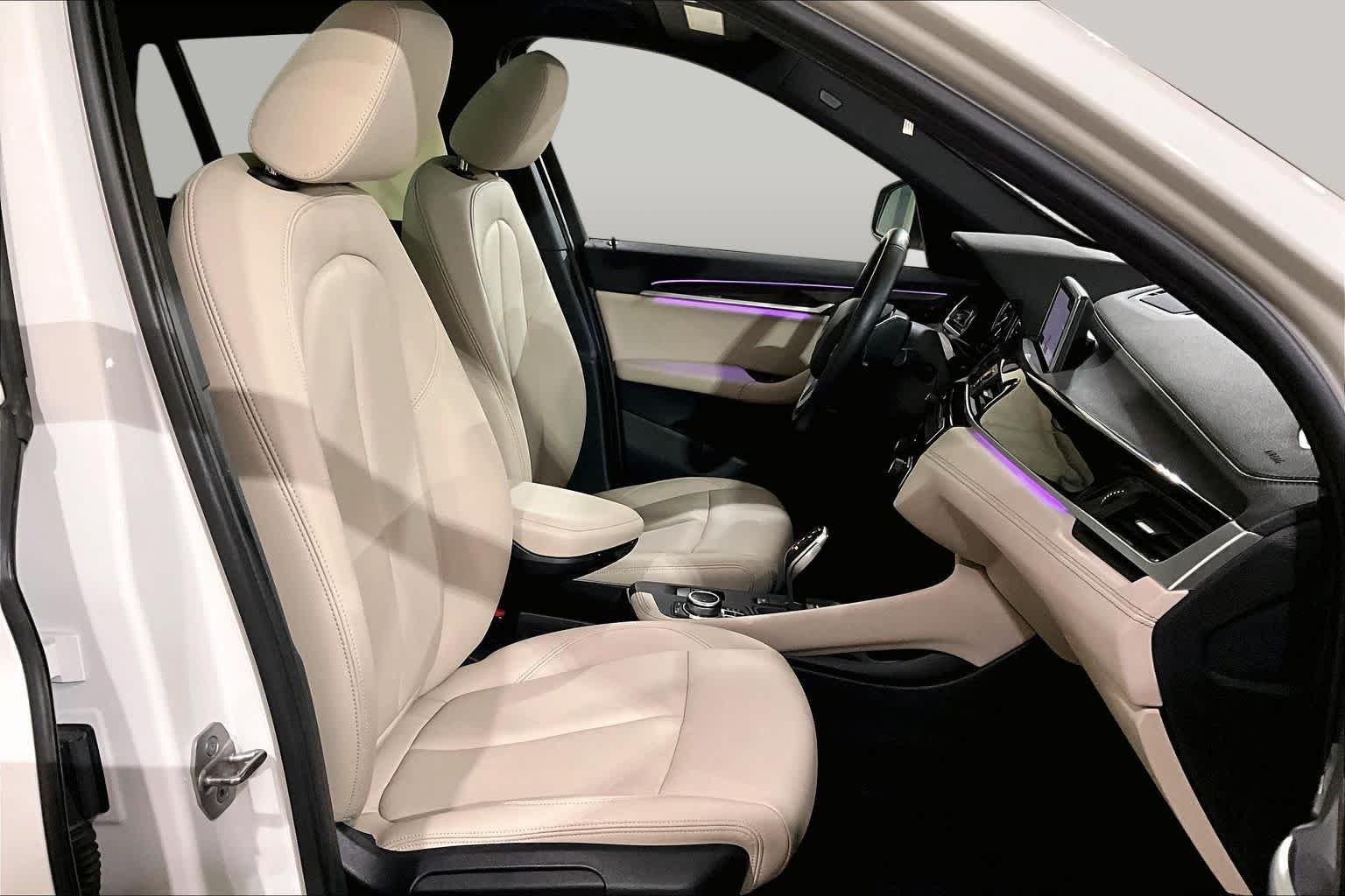 Used 2021 Alpine White BMW xDrive28i image 7