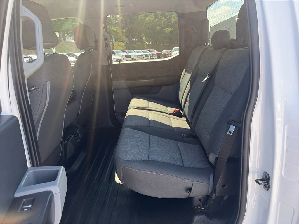 Used 2021 White Ford XL image 26
