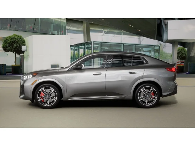 New 2026 Skyscraper Grey Metallic BMW  image 4