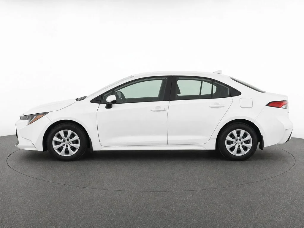 Used 2022 White Toyota LE image 6