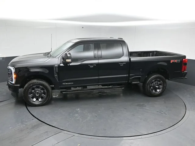 Used 2024 Agate Black Metallic Ford Lariat image 41
