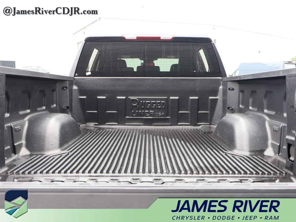 Used 2025 Silver GMC SLT image 14