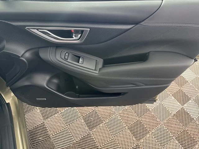 Used 2022 Brown Subaru Touring image 21