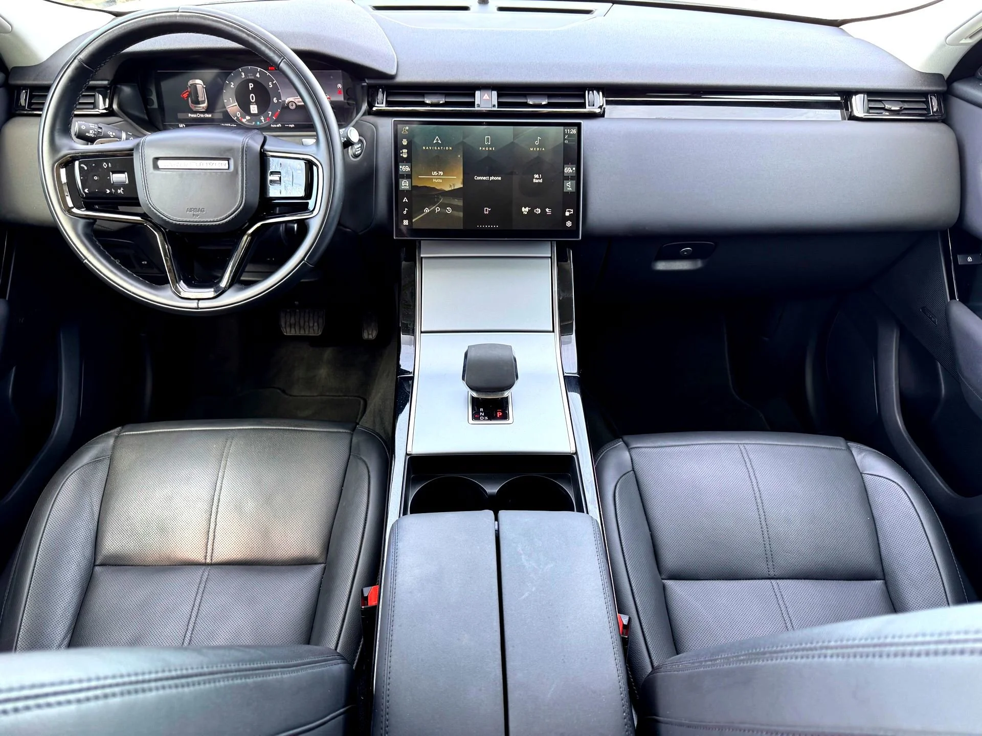 Used 2024  Land Rover S image 22