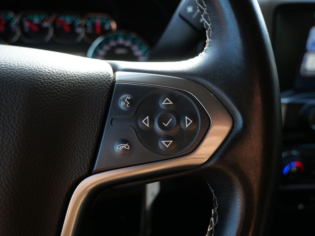 Used 2015 Gray Chevrolet LT image 24
