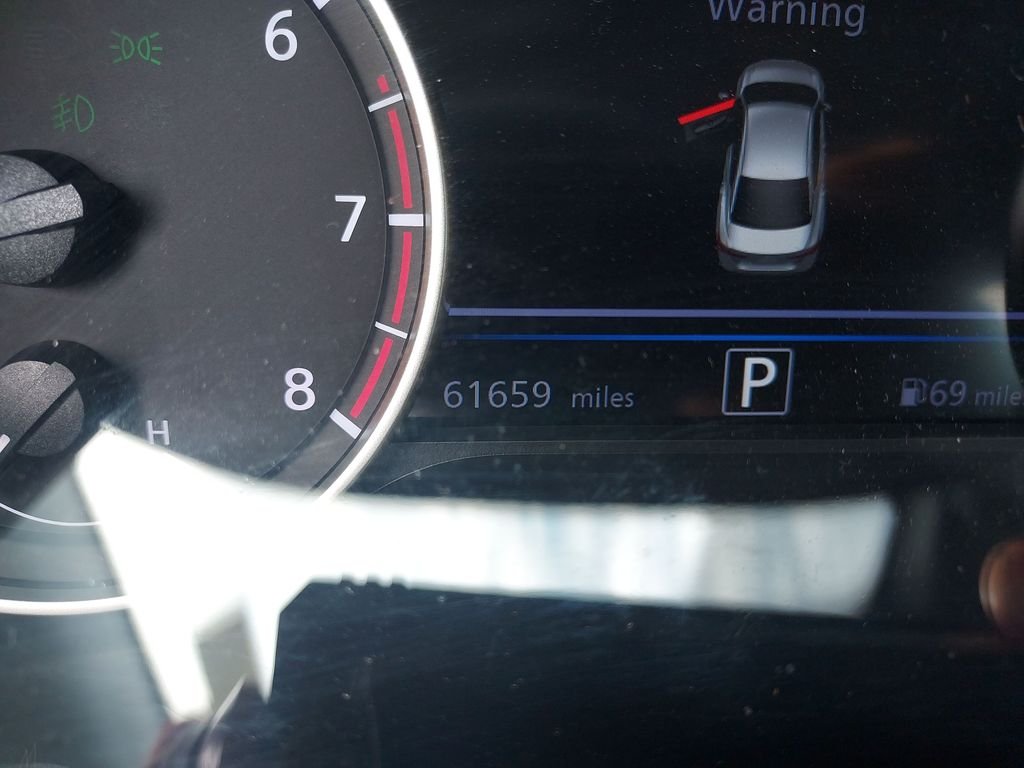 Used 2023 Red Nissan SR image 19