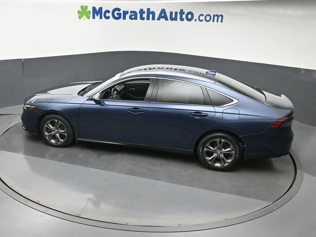 Used 2024 Blue Honda EX-L image 25