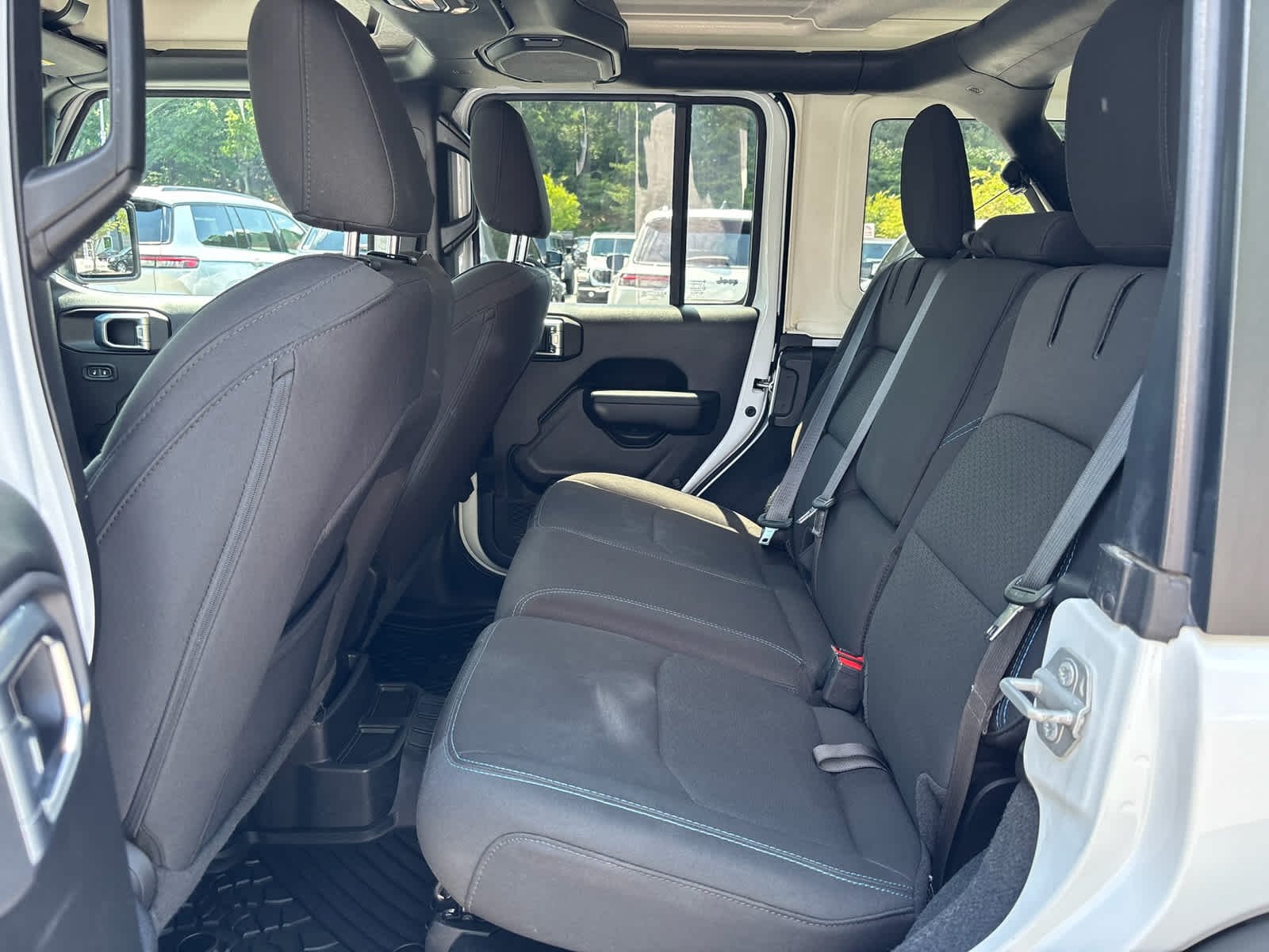 Used 2023 Bright White Clearcoat Jeep Rubicon image 26