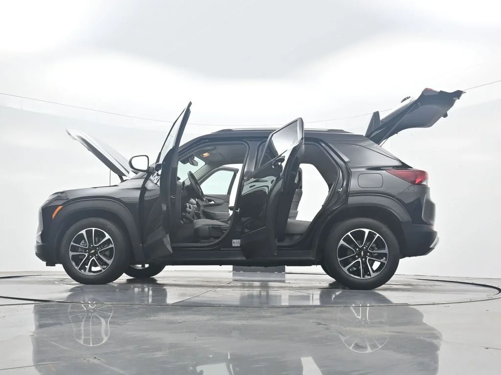 Used 2025 Black Chevrolet LT image 51