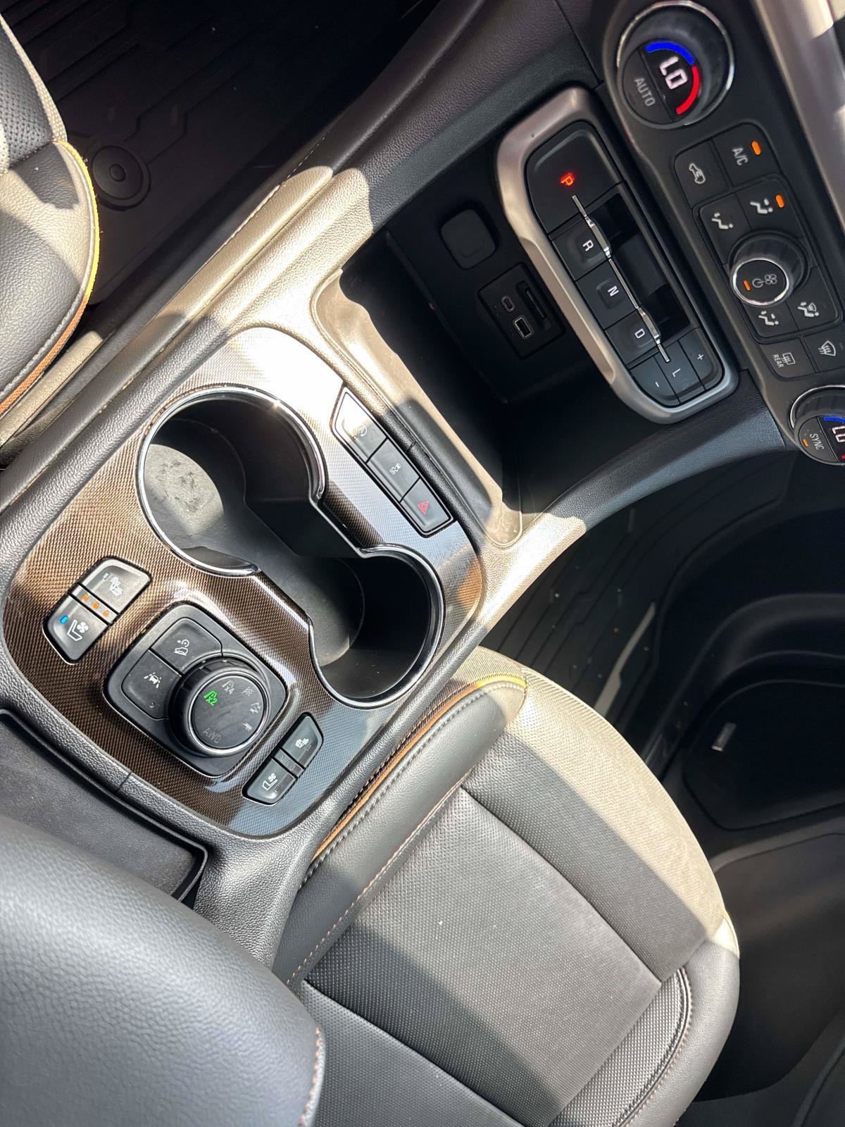 Used 2023 Silver GMC AT4 image 28