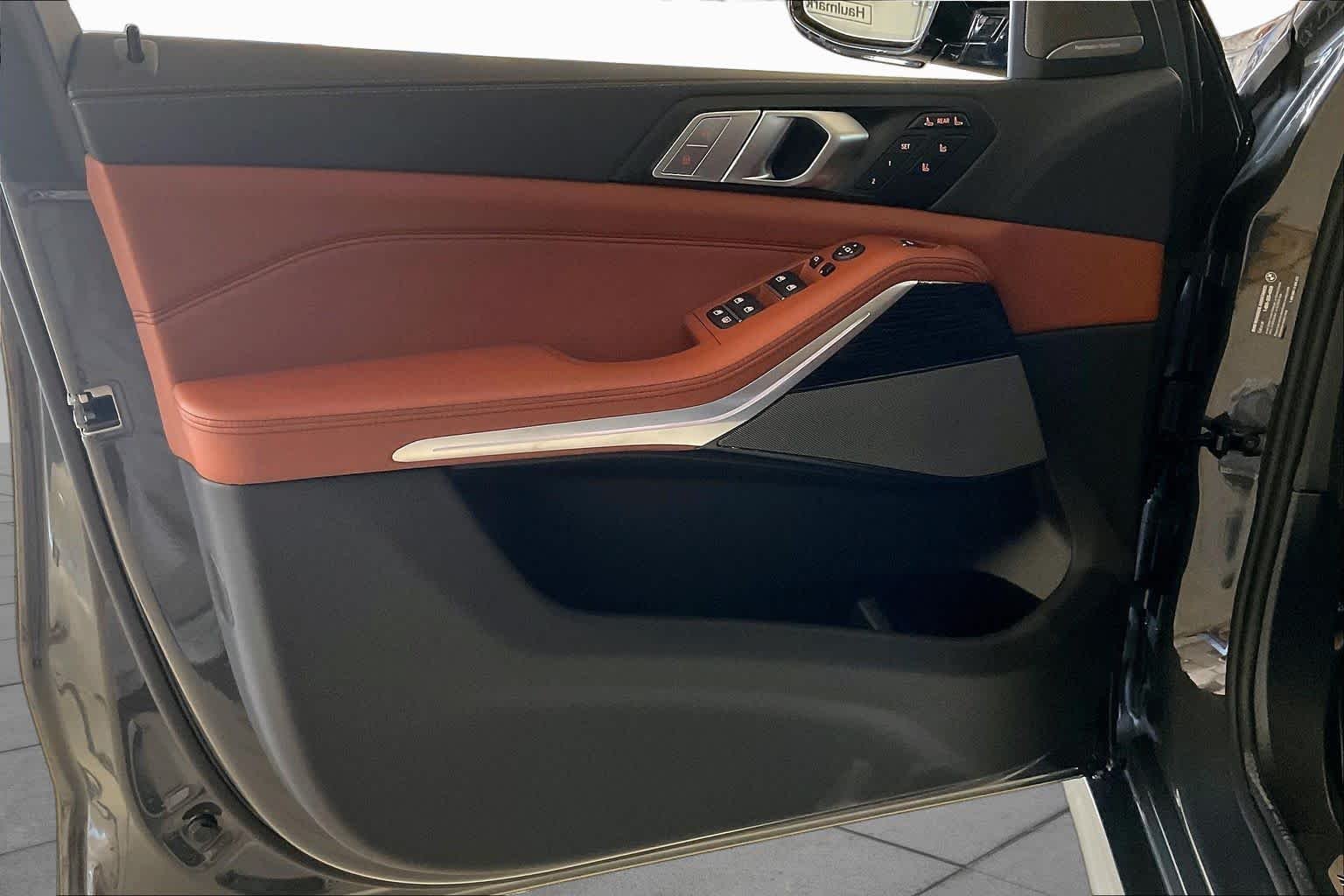 New 2027 Dravit Grey Metallic BMW xDrive40i image 10