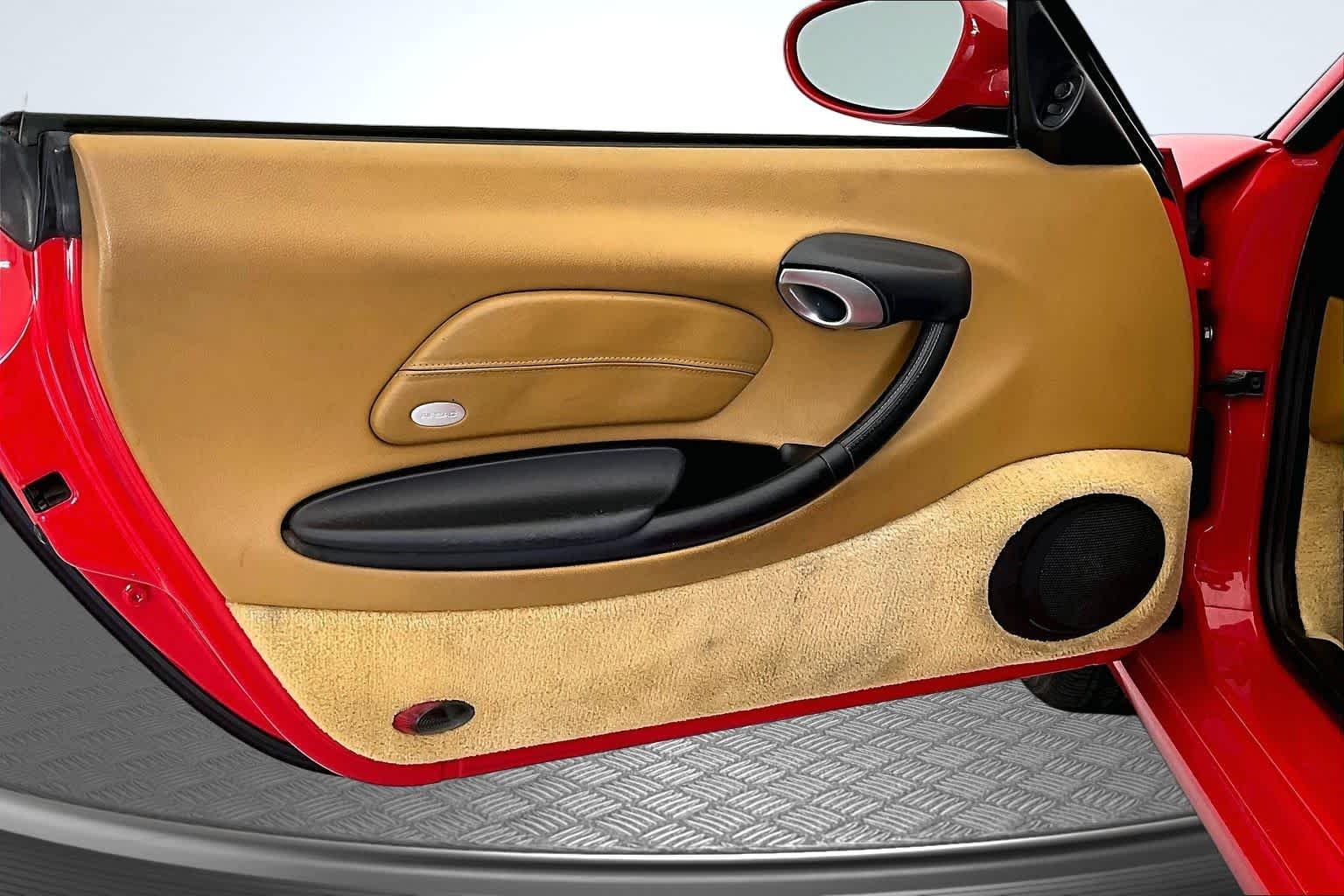 Used 2001  Porsche  image 22