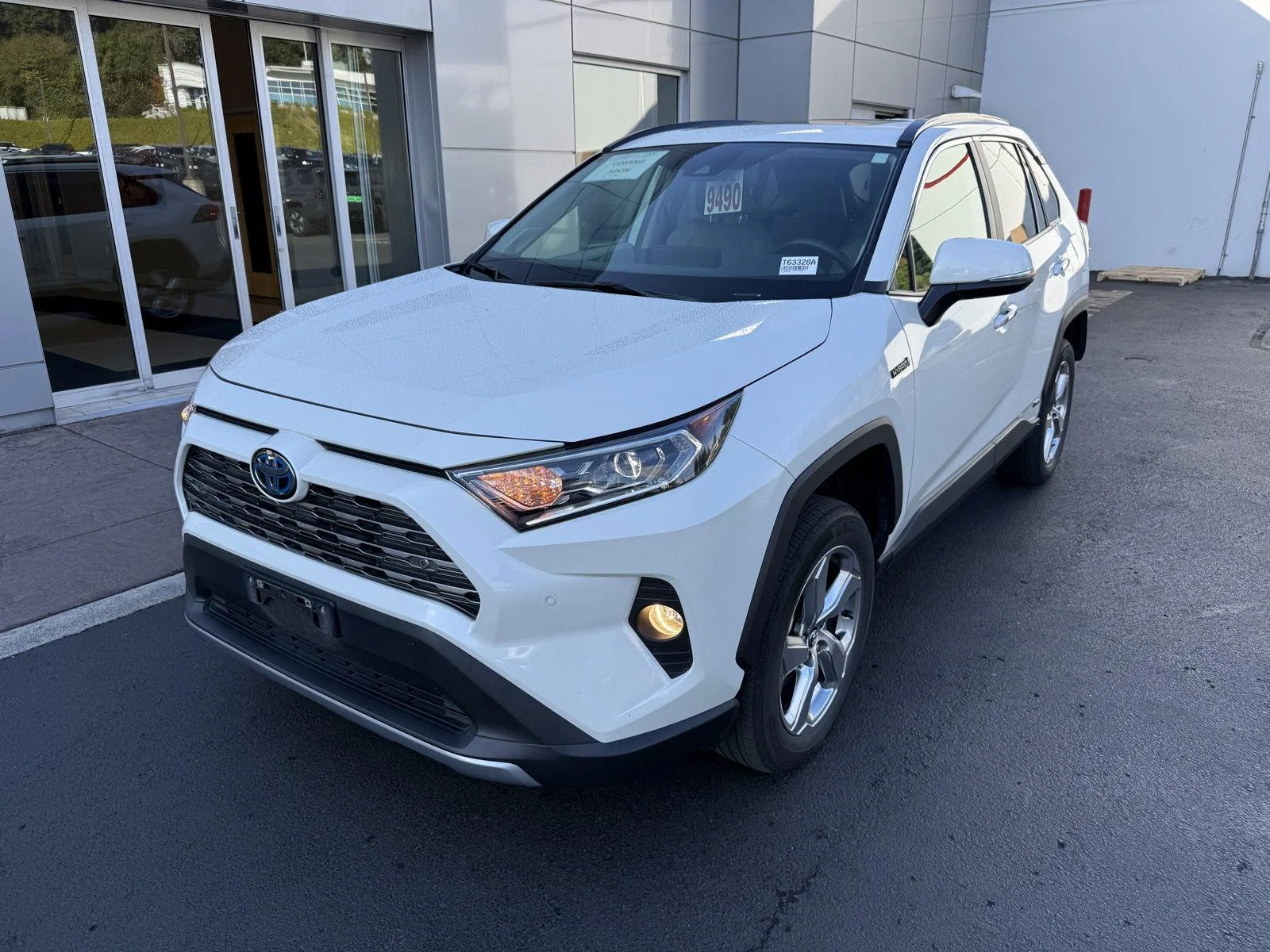 Used 2021 Blizzard Pearl Toyota Hybrid Limited image 1