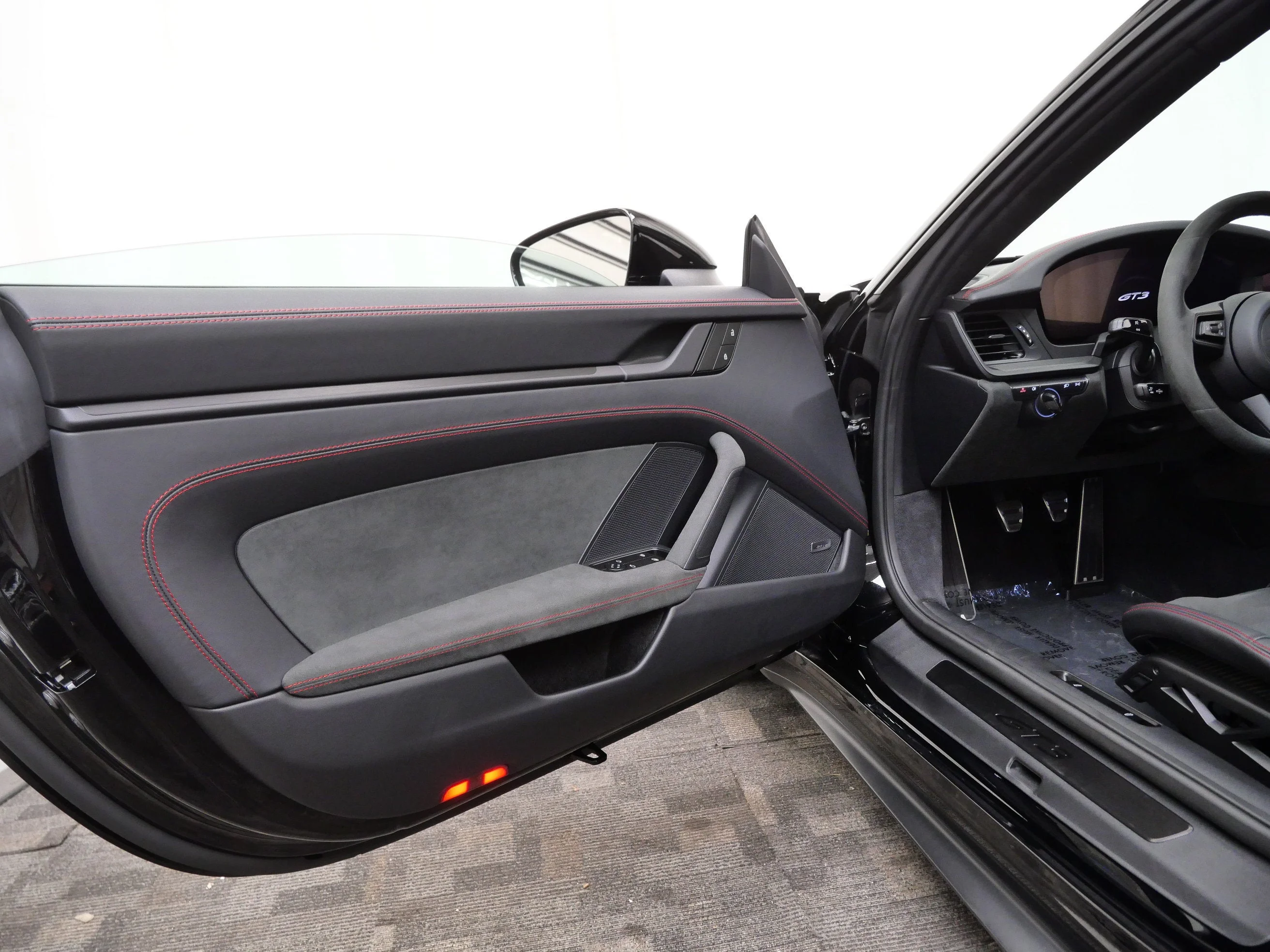 2026 Porsche 911 GT3 - Photo 15