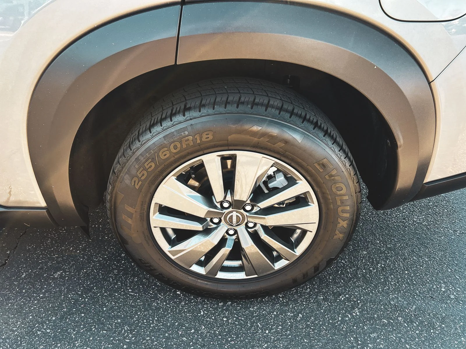 Used 2024 Gray Nissan SV image 11