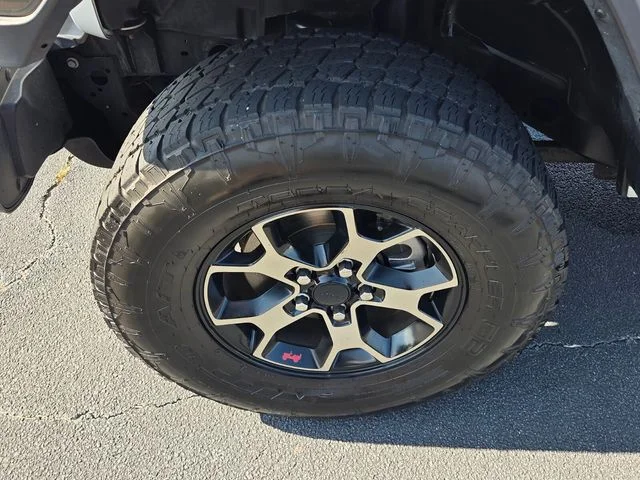 Used 2018 White Jeep Unlimited Rubicon image 16