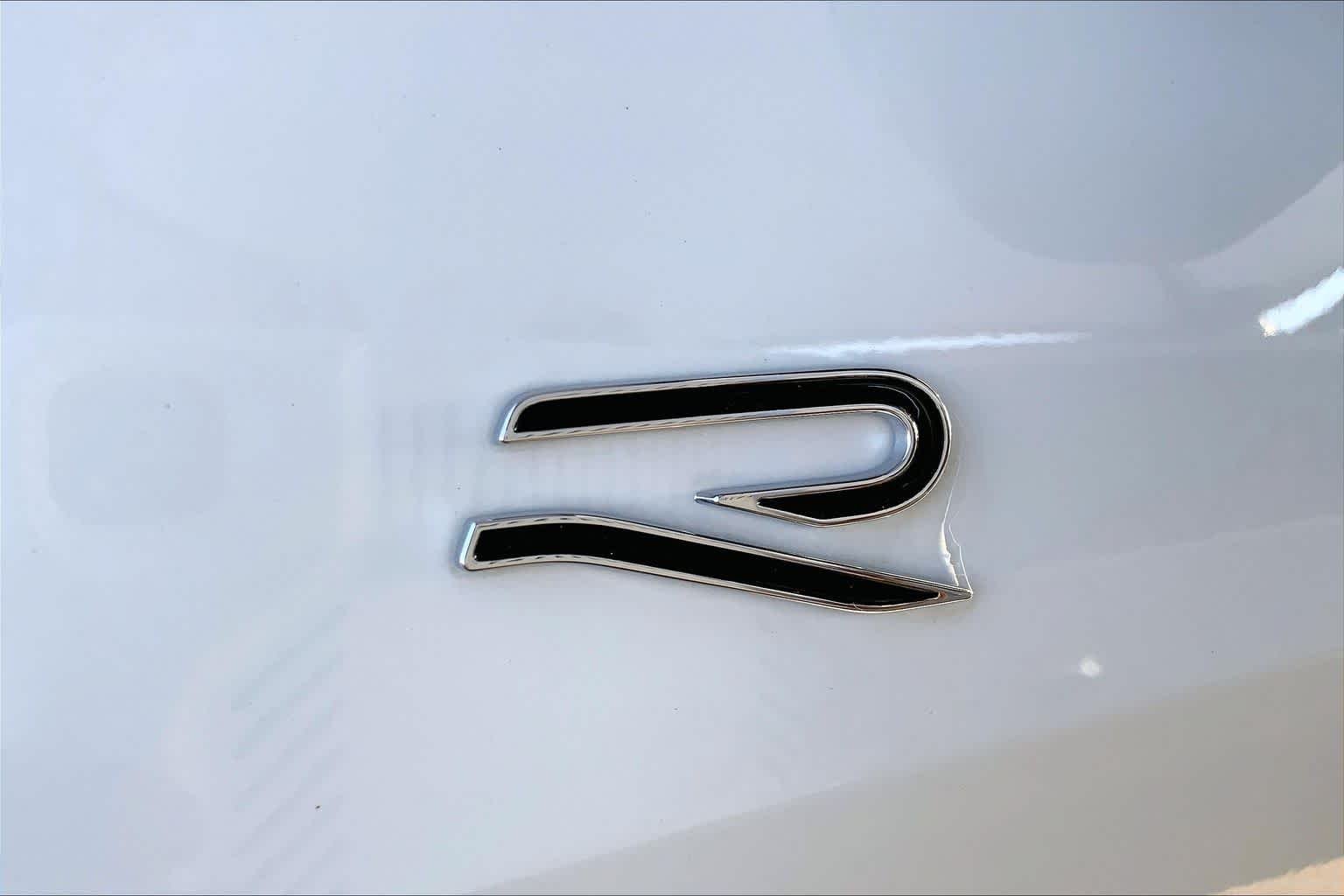 New 2026 Opal White Pearl Volkswagen SE R-Line Black image 15