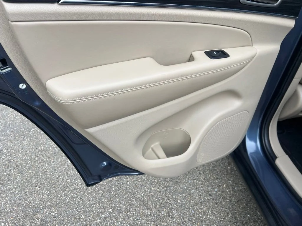 Certified Used 2019 Blue Jeep Limited image 27
