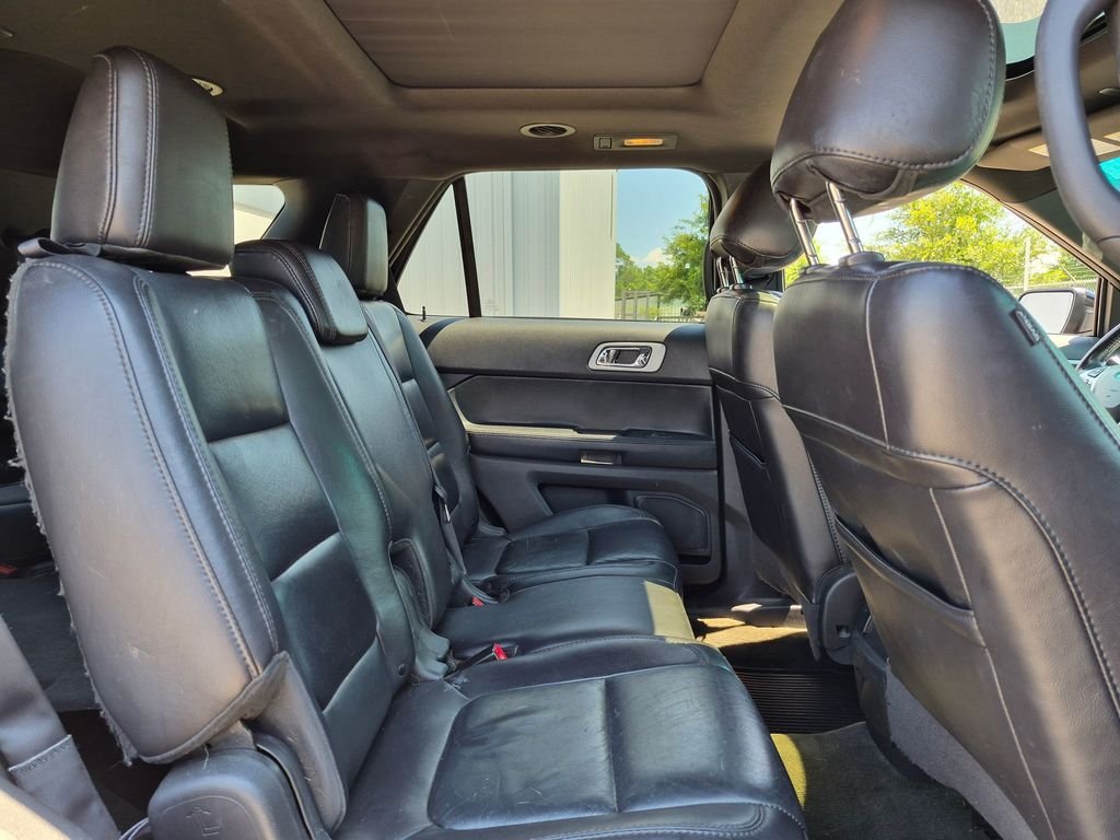 Used 2013 Black Ford XLT image 27