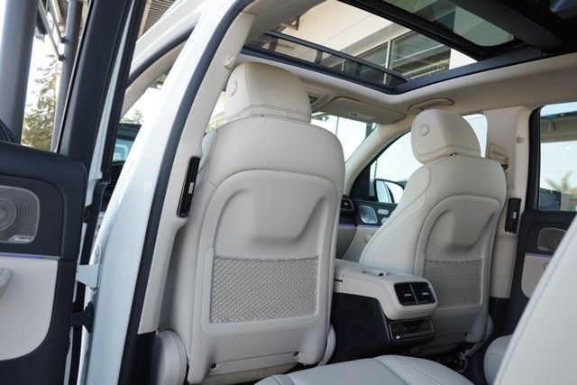 Used 2021  Mercedes-Benz GLS 450 image 32