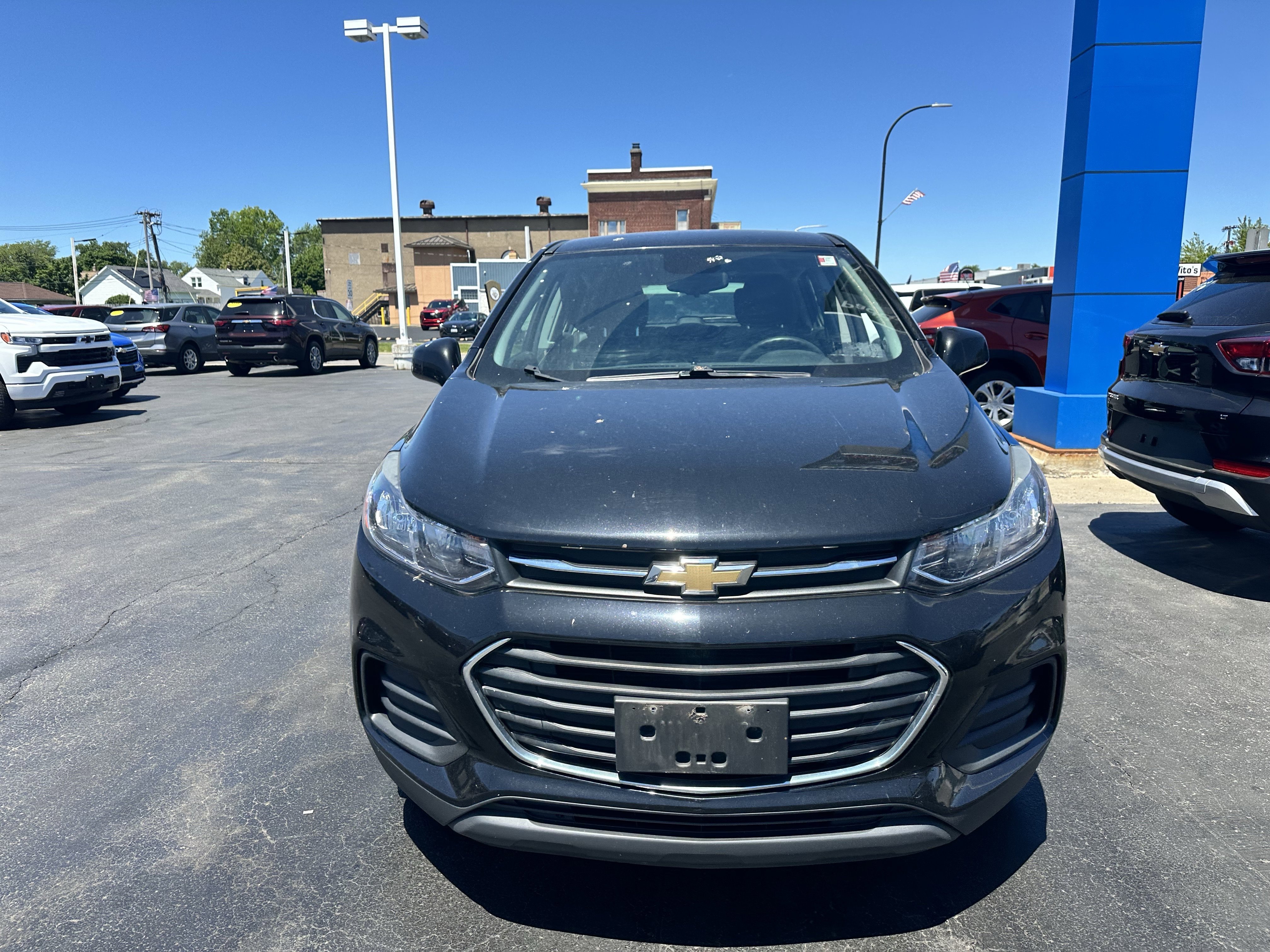 Used 2018 Chevrolet Trax LS with VIN 3GNCJNSBXJL297943 for sale in Kenmore, NY