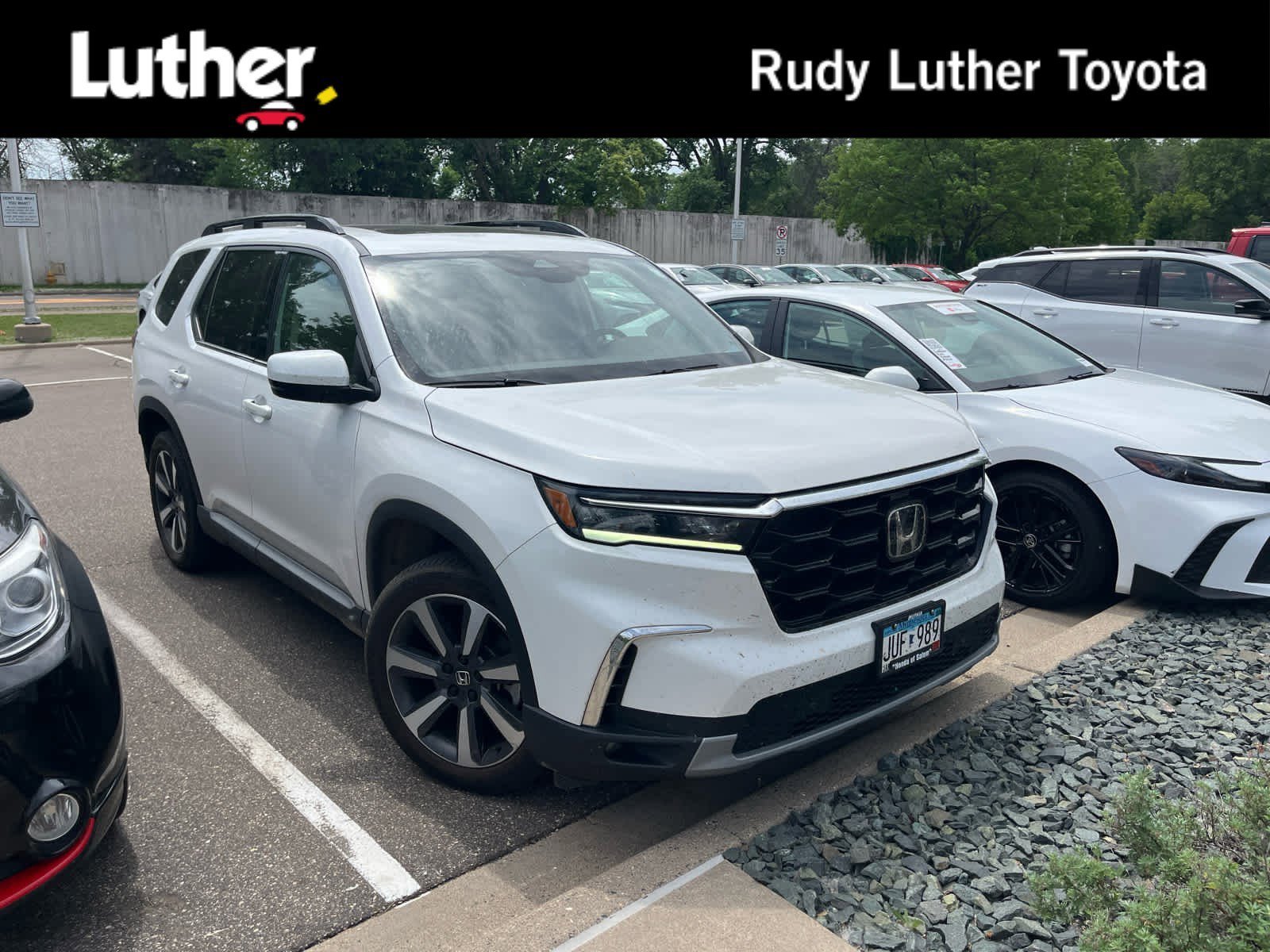 2023 Honda Pilot Touring AWD's photo