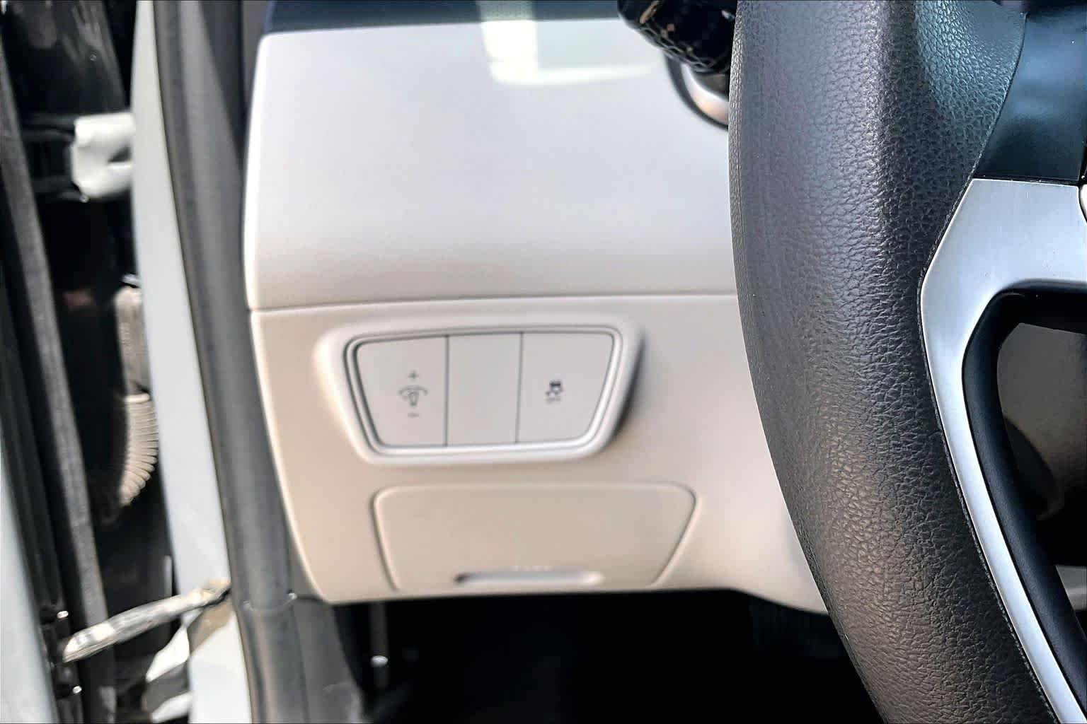 Used 2024 Hampton Gray Hyundai SE image 32