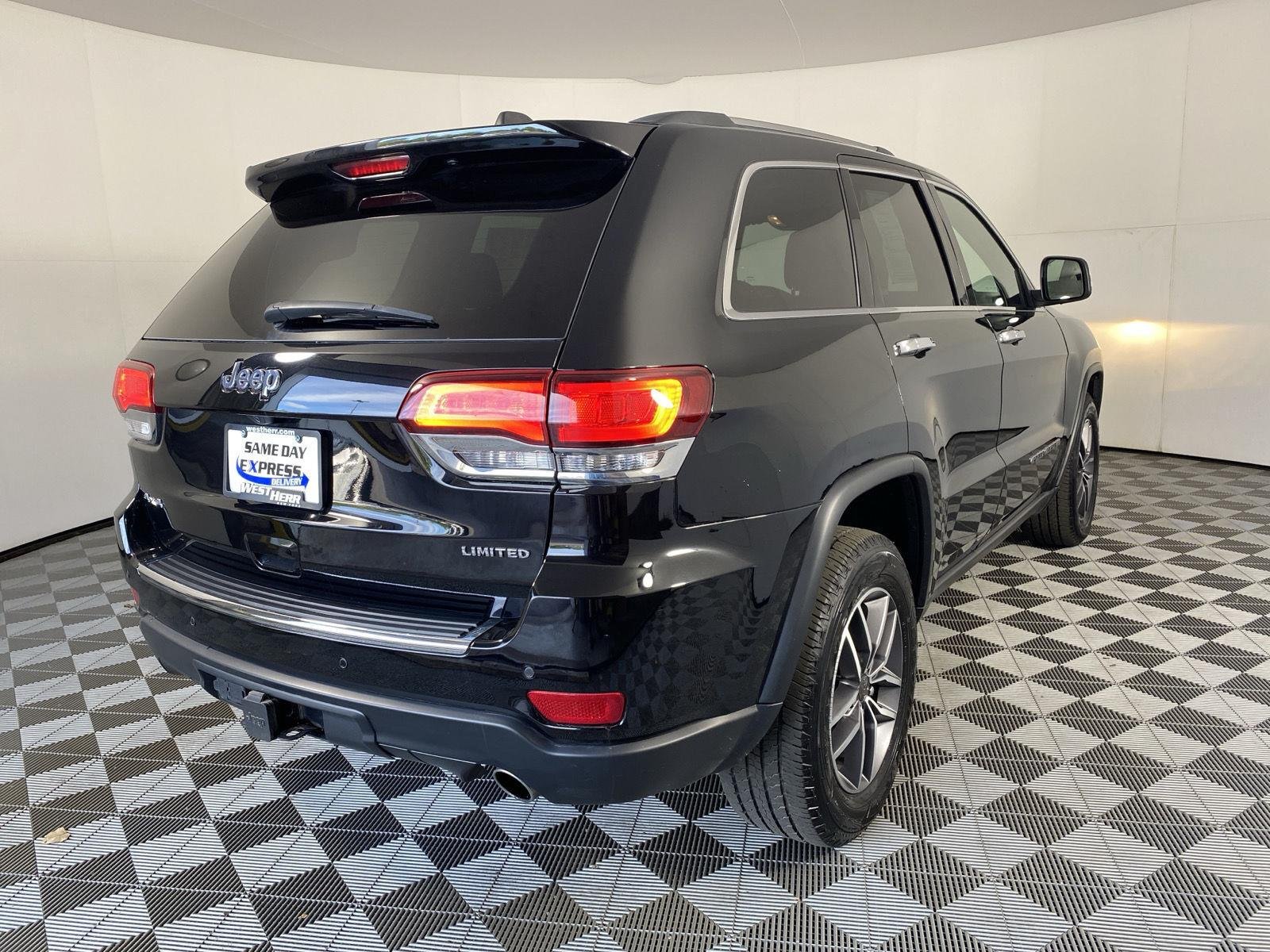 Used 2021 Diamond Black Crystal Pearlcoat Jeep Limited image 5