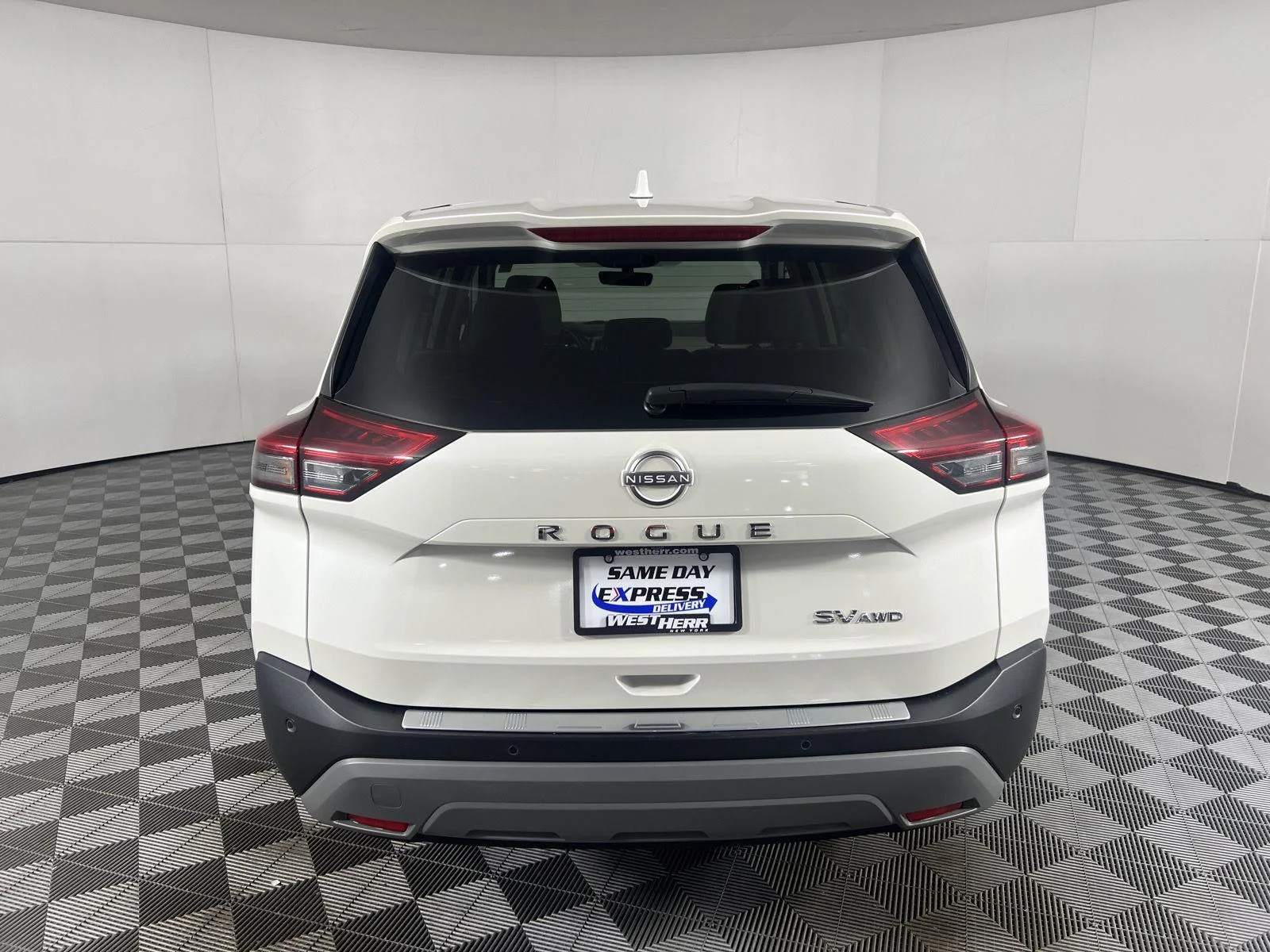 Used 2023 Pearl White Tricoat Nissan SV image 7