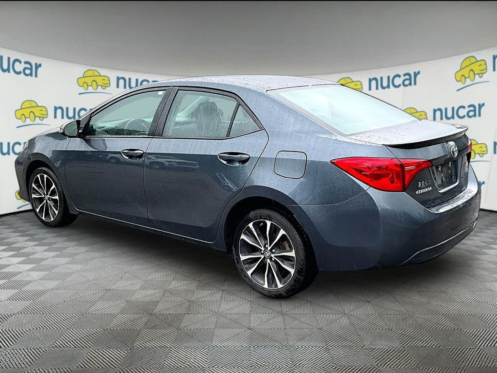 Used 2018 Gray Toyota SE image 5
