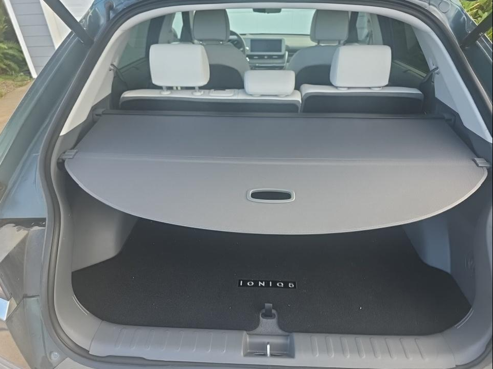 Used 2024 Green Hyundai Limited image 2