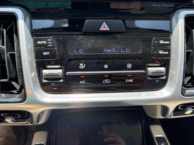 Used 2023 White Kia SX image 42