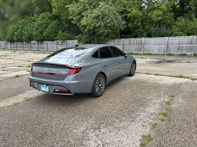 Used 2023 Gray Hyundai SEL image 13