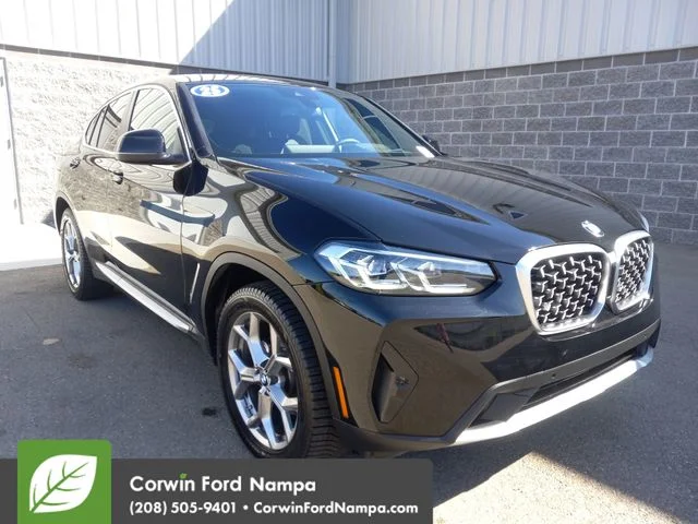 2025 BMW X4 xDrive30i's photo